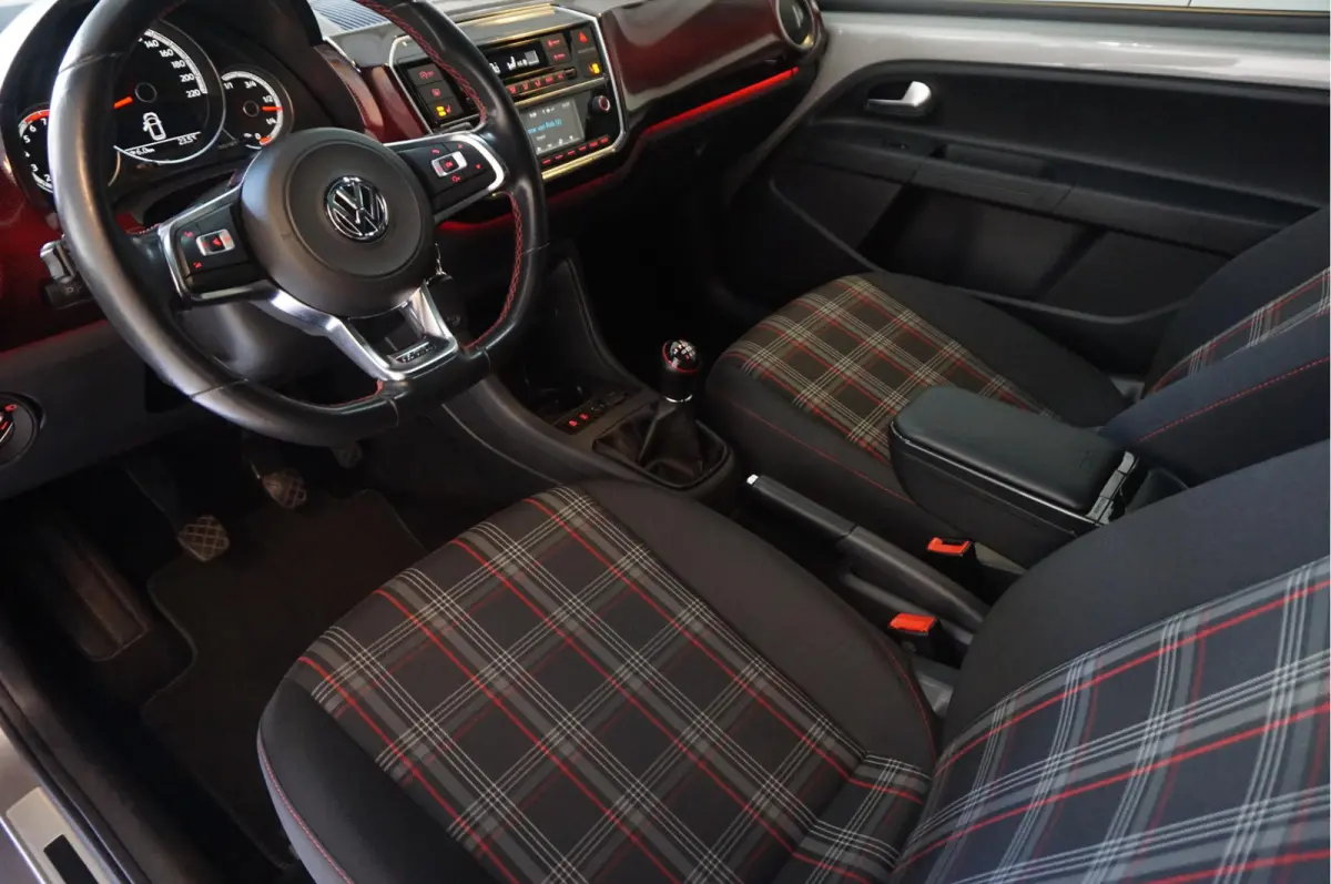 Up! 1.0 TSI GTI | Pano-dak | ca € 3.000,- upgrades | Sfeerverlichting | High Performance Audio |