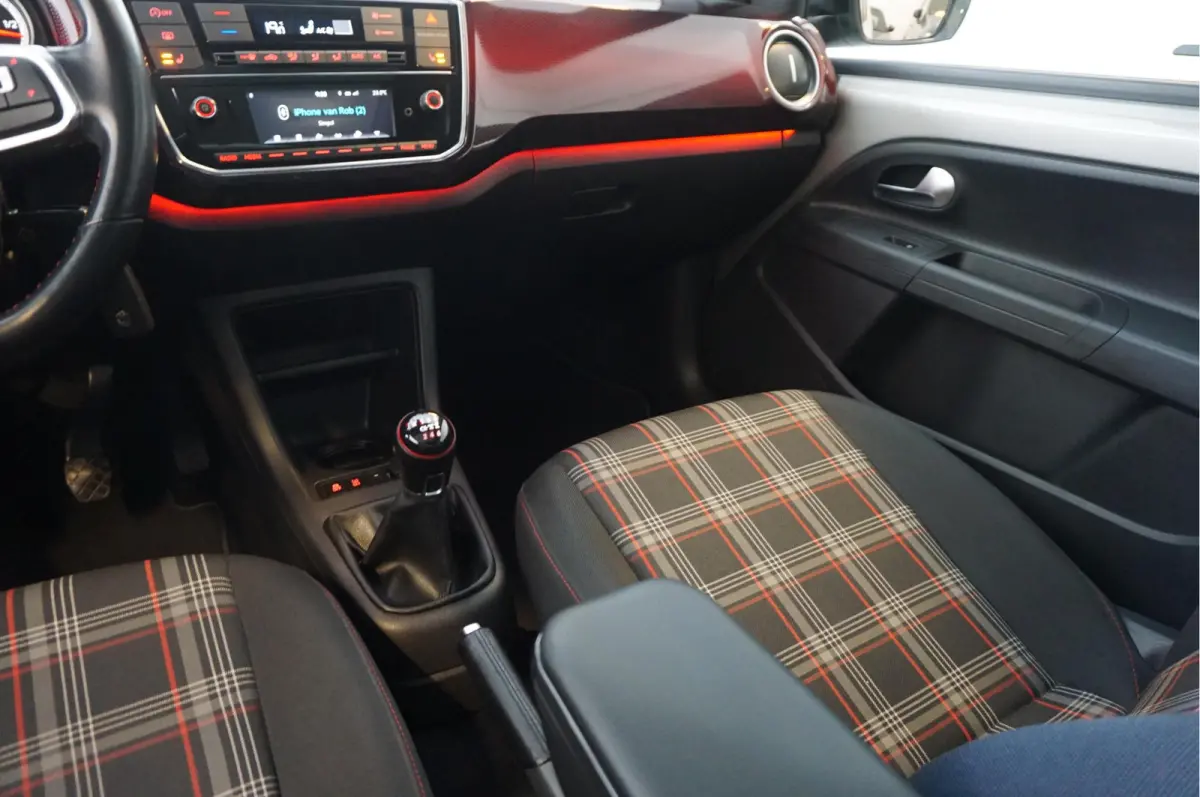 Up! 1.0 TSI GTI | Pano-dak | ca € 3.000,- upgrades | Sfeerverlichting | High Performance Audio |