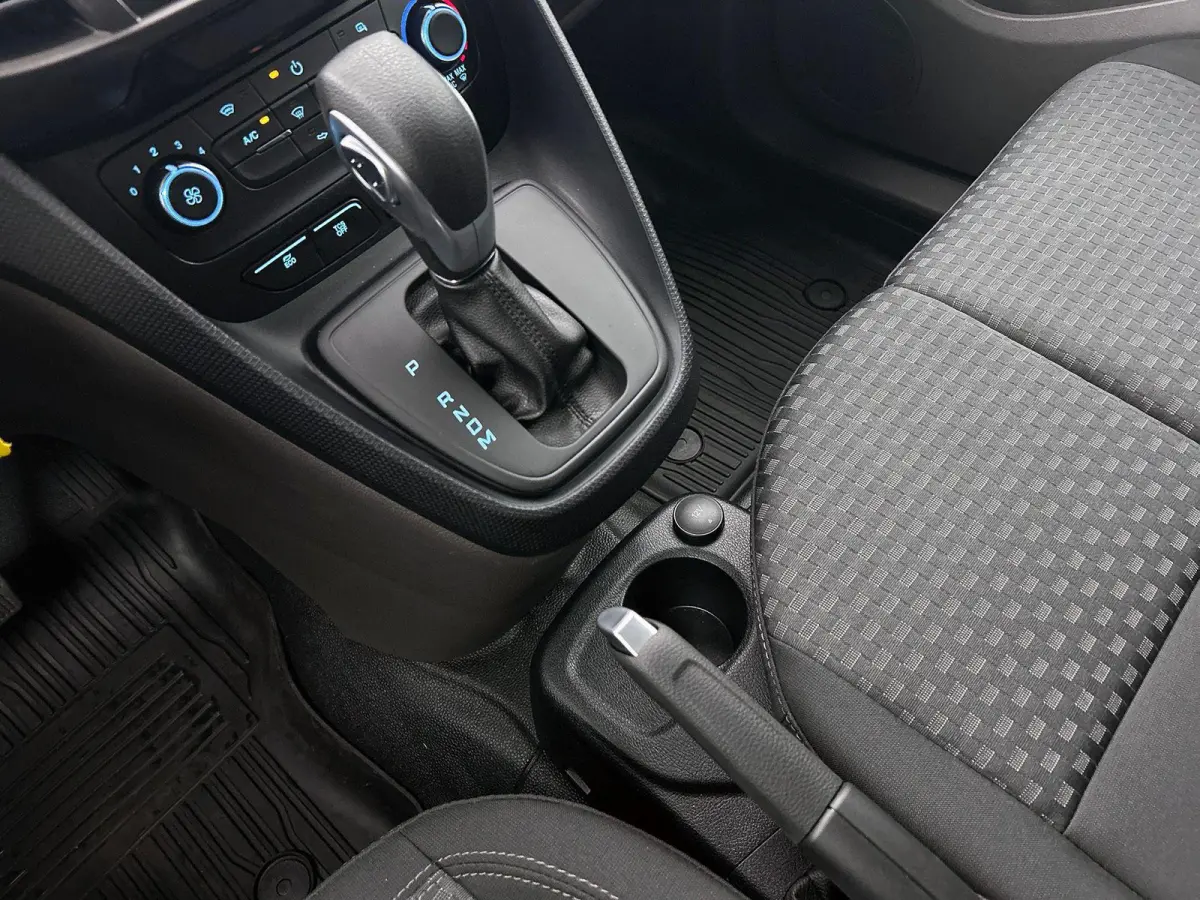 Automaat 100pk L1 Trend BPM VRIJ! Airco Navi Cruise 3Zits Camera DAB+