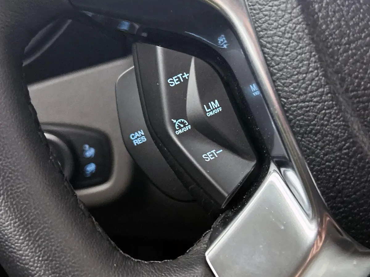 Automaat 100pk L1 Trend BPM VRIJ! Airco Navi Cruise 3Zits Camera DAB+