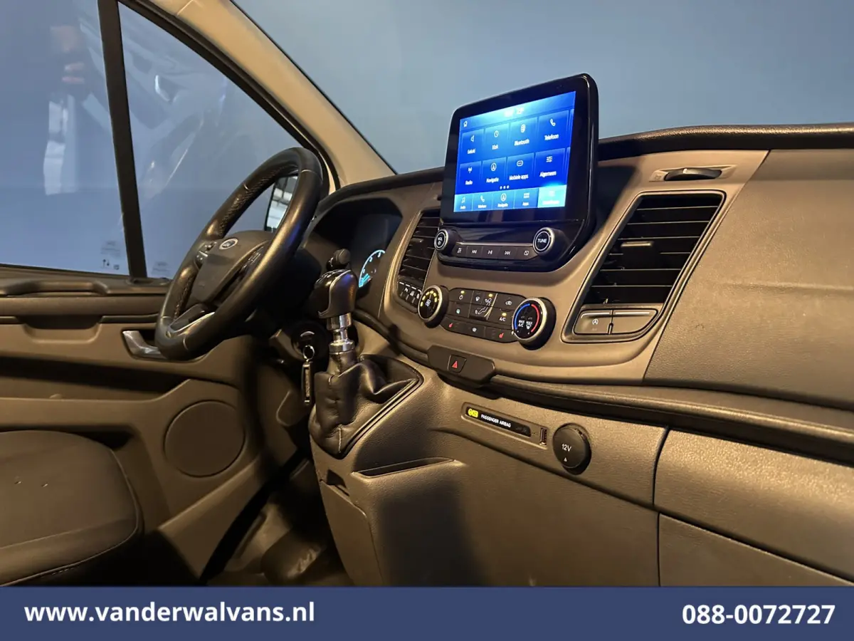 2.0 TDCI L2H1 Euro6 Airco | Camera | Navigatie | Apple Carplay | Cruisecontrol | LED Android Auto, Stoelverwarming, Verwarmde voorruit, Parkeersensoren, Bijrijdersbank, 2800kg trekvermogen
