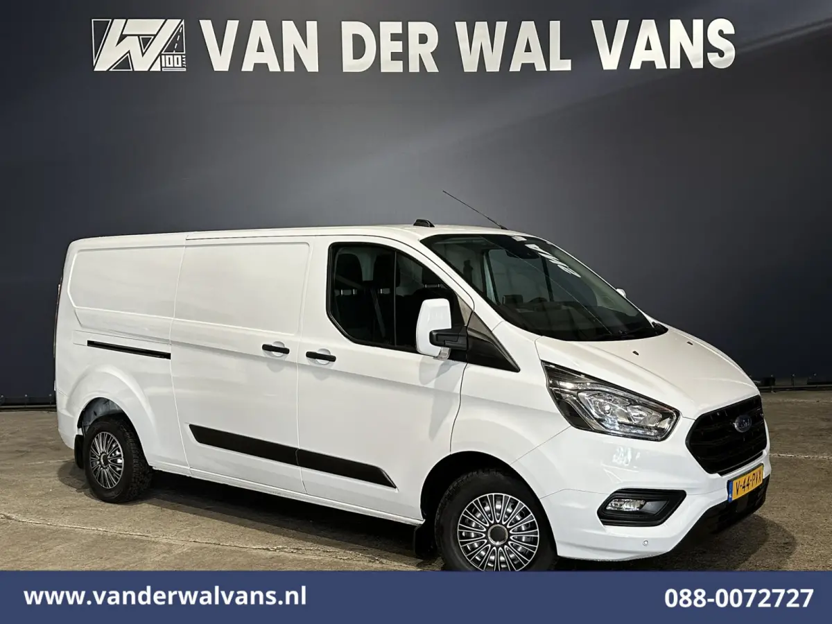 2.0 TDCI L2H1 Euro6 Airco | Camera | Navigatie | Apple Carplay | Cruisecontrol | LED Android Auto, Stoelverwarming, Verwarmde voorruit, Parkeersensoren, Bijrijdersbank, 2800kg trekvermogen