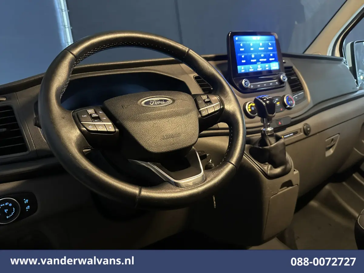 2.0 TDCI L2H1 Euro6 Airco | Camera | Navigatie | Apple Carplay | Cruisecontrol | LED Android Auto, Stoelverwarming, Verwarmde voorruit, Parkeersensoren, Bijrijdersbank, 2800kg trekvermogen