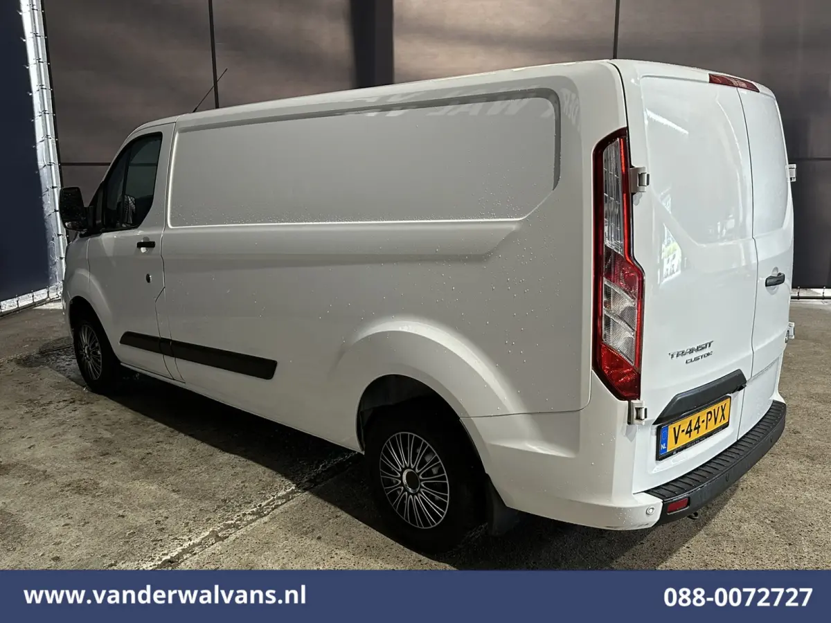2.0 TDCI L2H1 Euro6 Airco | Camera | Navigatie | Apple Carplay | Cruisecontrol | LED Android Auto, Stoelverwarming, Verwarmde voorruit, Parkeersensoren, Bijrijdersbank, 2800kg trekvermogen