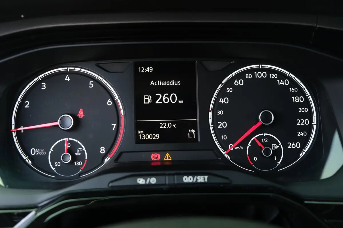 1.0 MPI R-Line Apple Carplay Cruise Airco MF-Stuur