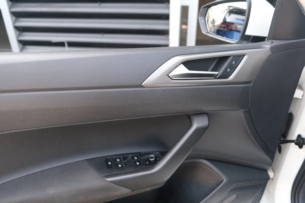 1.0 MPI R-Line Apple Carplay Cruise Airco MF-Stuur
