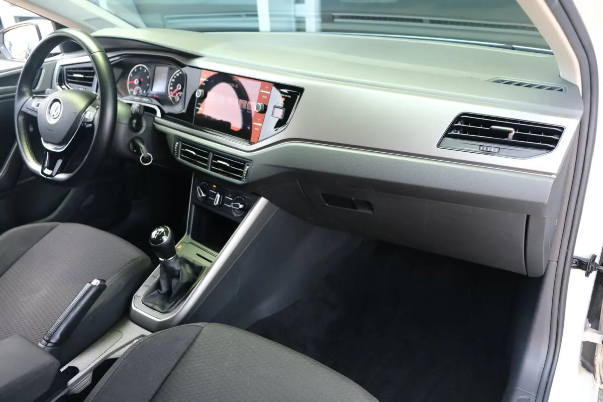 1.0 MPI R-Line Apple Carplay Cruise Airco MF-Stuur