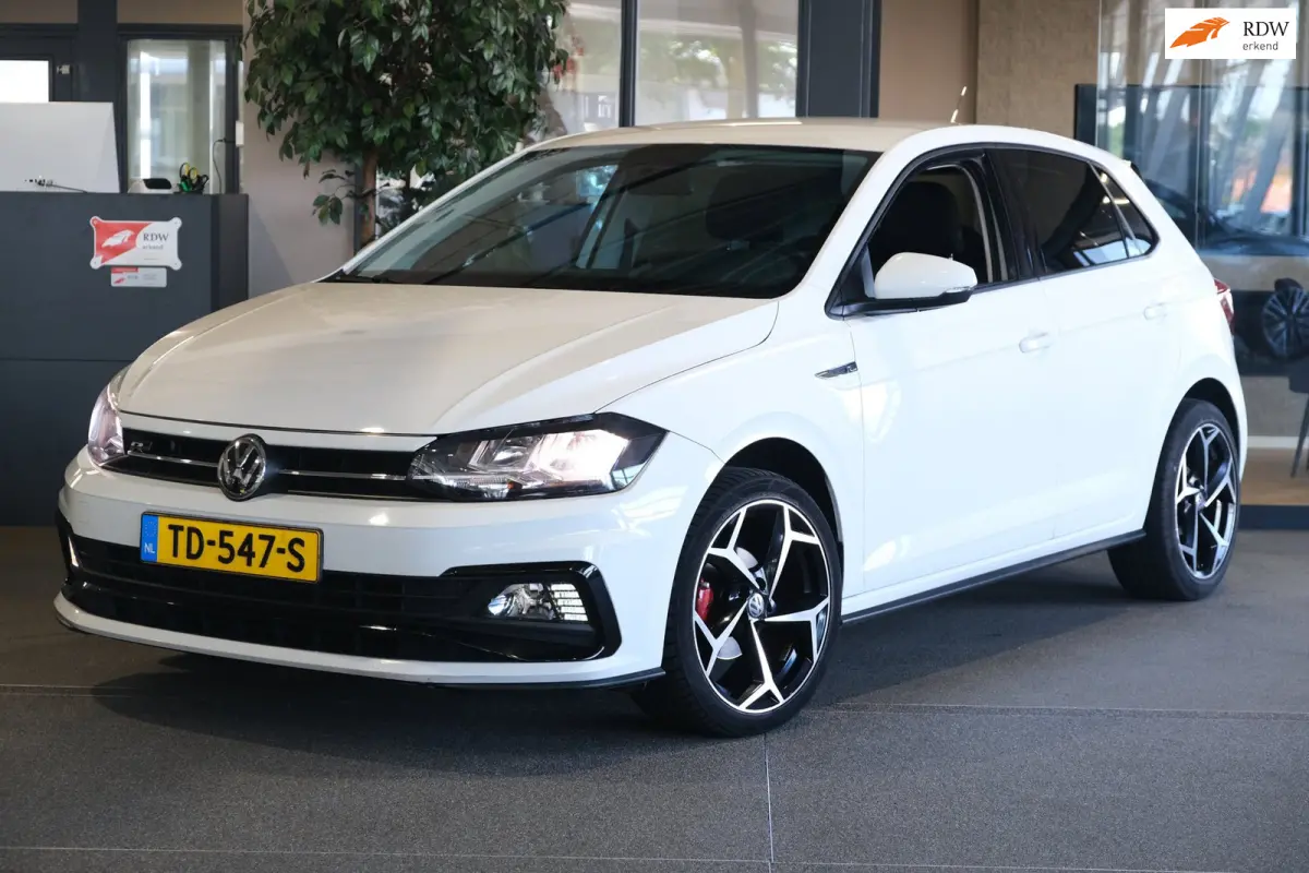 1.0 MPI R-Line Apple Carplay Cruise Airco MF-Stuur