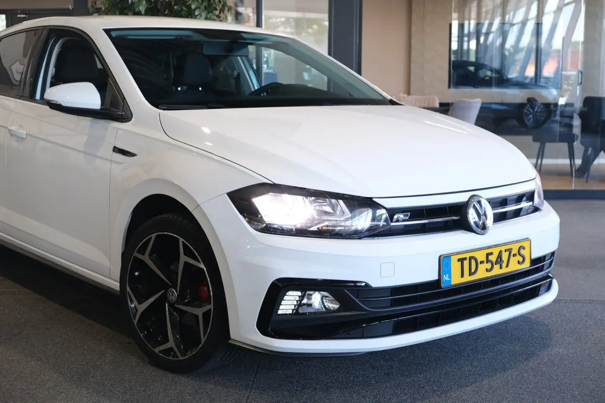 1.0 MPI R-Line Apple Carplay Cruise Airco MF-Stuur