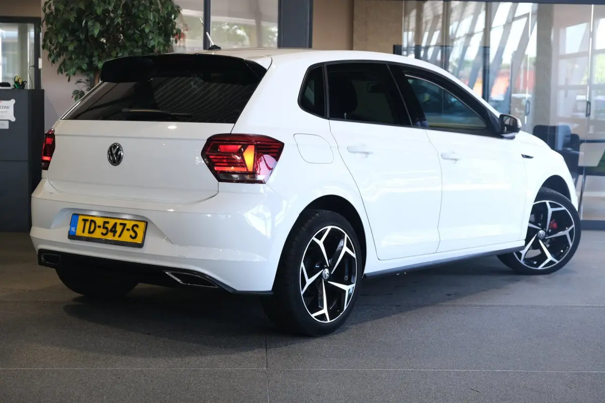 1.0 MPI R-Line Apple Carplay Cruise Airco MF-Stuur