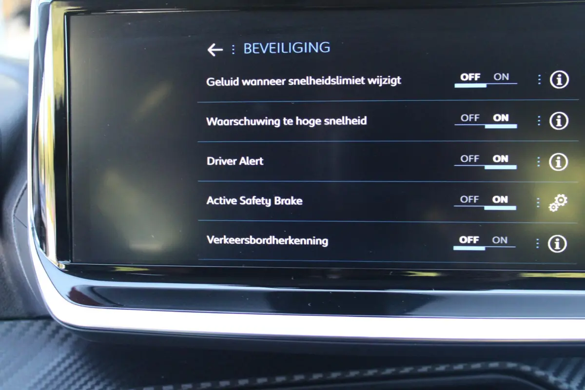 1.2 100PK STYLE | APPLE CARPLAY/ANDROID AUTO | CRUISE CONTROL | AIRCO | PARKEERSENSOREN ACHTER | DAB+ RADIO | LICHT SENSOR | LAGE KM STAND! |
