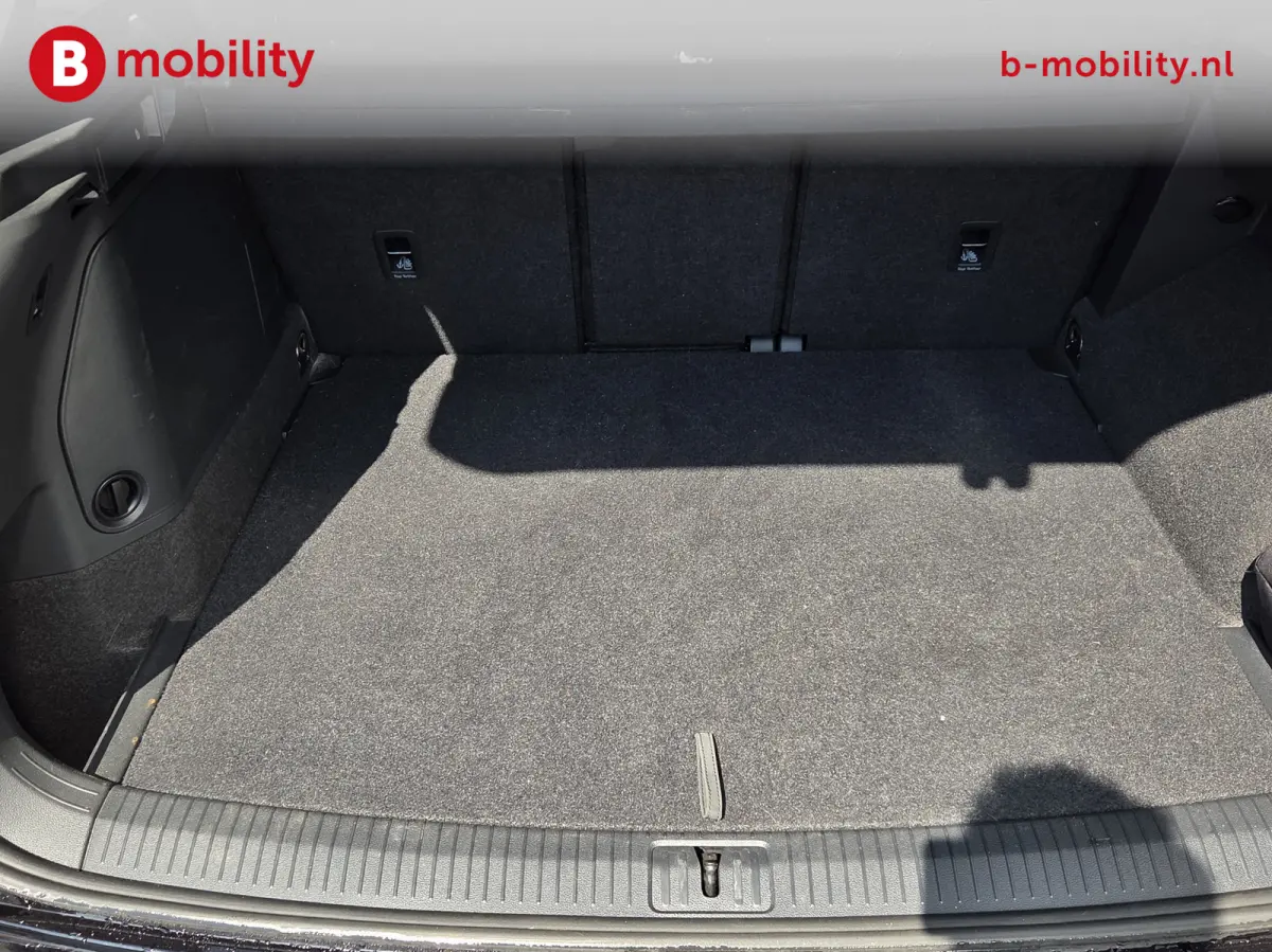 1.4 TSI eHybrid R-Line Trekhaak 1800kg Panoramadak NL Auto! | Adaptive Cruise Control | Stoel/Stuurwiel Verwarming | DAB Audio