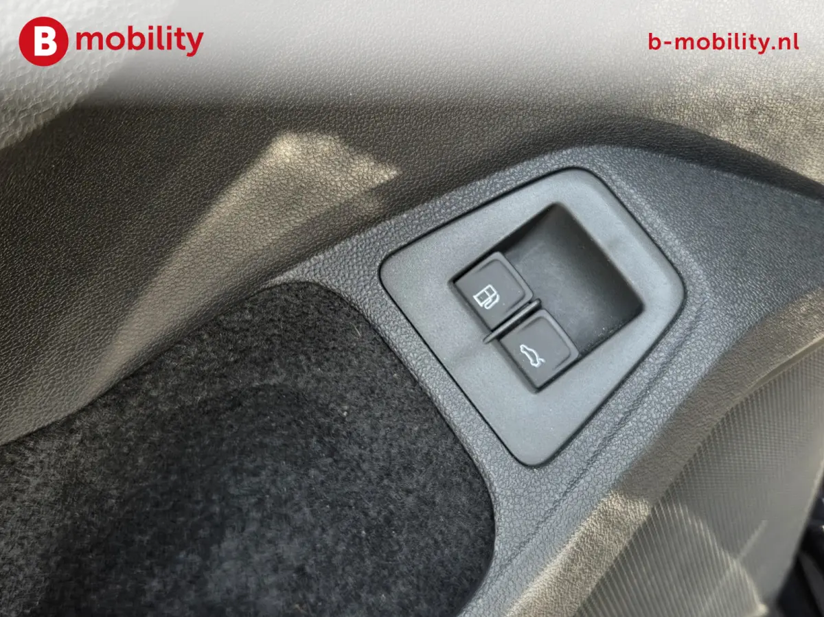 1.4 TSI eHybrid R-Line Trekhaak 1800kg Panoramadak NL Auto! | Adaptive Cruise Control | Stoel/Stuurwiel Verwarming | DAB Audio