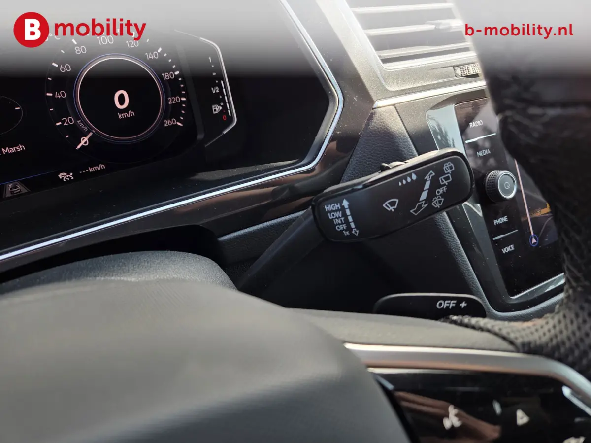 1.4 TSI eHybrid R-Line Trekhaak 1800kg Panoramadak NL Auto! | Adaptive Cruise Control | Stoel/Stuurwiel Verwarming | DAB Audio