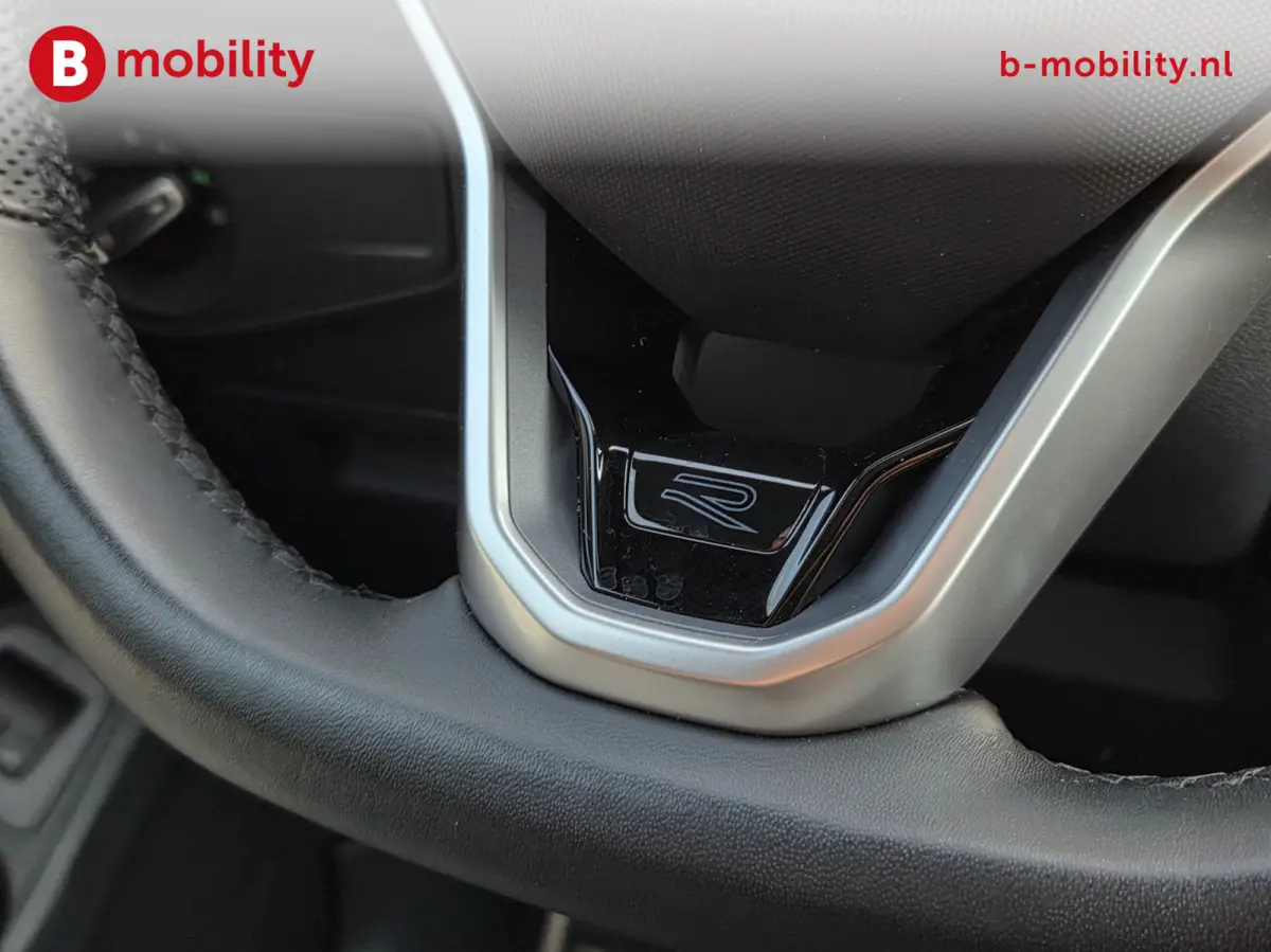1.4 TSI eHybrid R-Line Trekhaak 1800kg Panoramadak NL Auto! | Adaptive Cruise Control | Stoel/Stuurwiel Verwarming | DAB Audio
