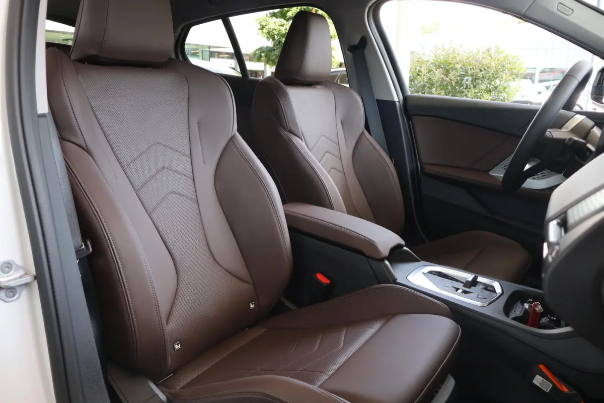 120 M Sport Design Edition | Premium Pack | Driving Assitant | Voorstoelen Verwarmd