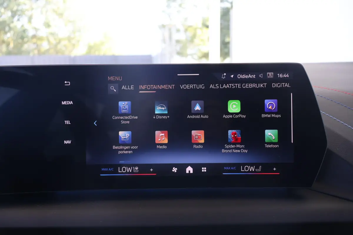 120 M Sport Design Edition | M Sport | Premium Pack | Stoel- en Stuurverwarming | Apple Carplay