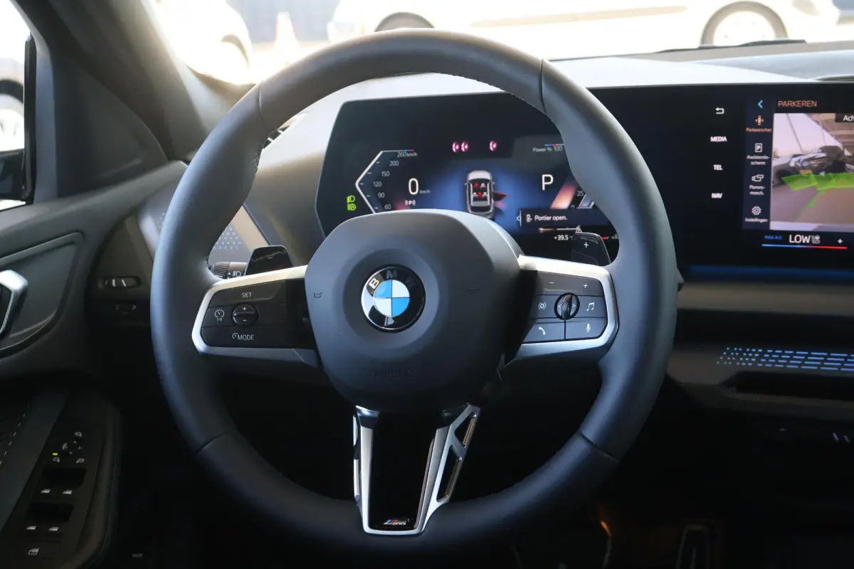 120 M Sport Design Edition | M Sport | Premium Pack | Stoel- en Stuurverwarming | Apple Carplay