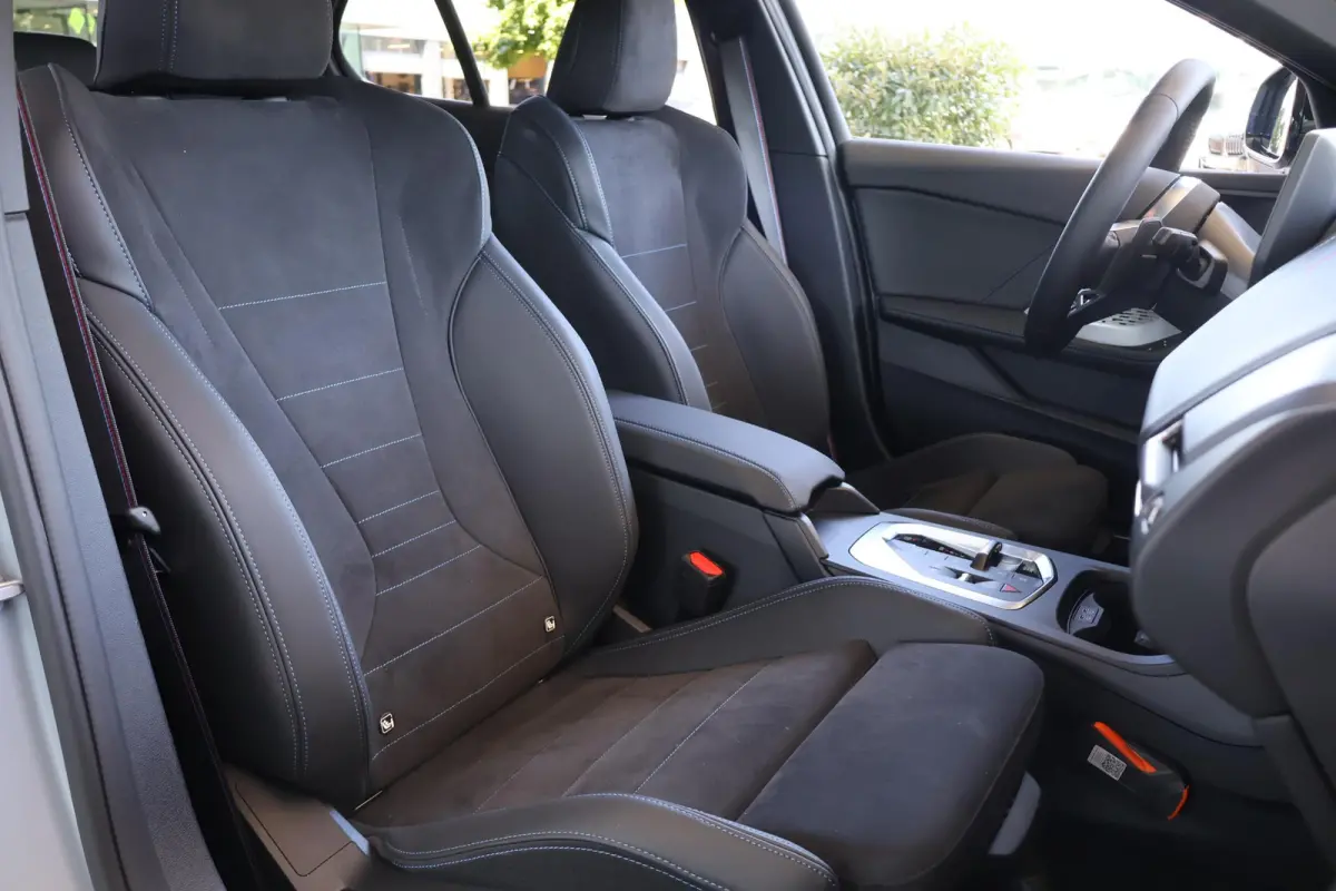 120 M Sport Design Edition | M Sport | Premium Pack | Stoel- en Stuurverwarming | Apple Carplay