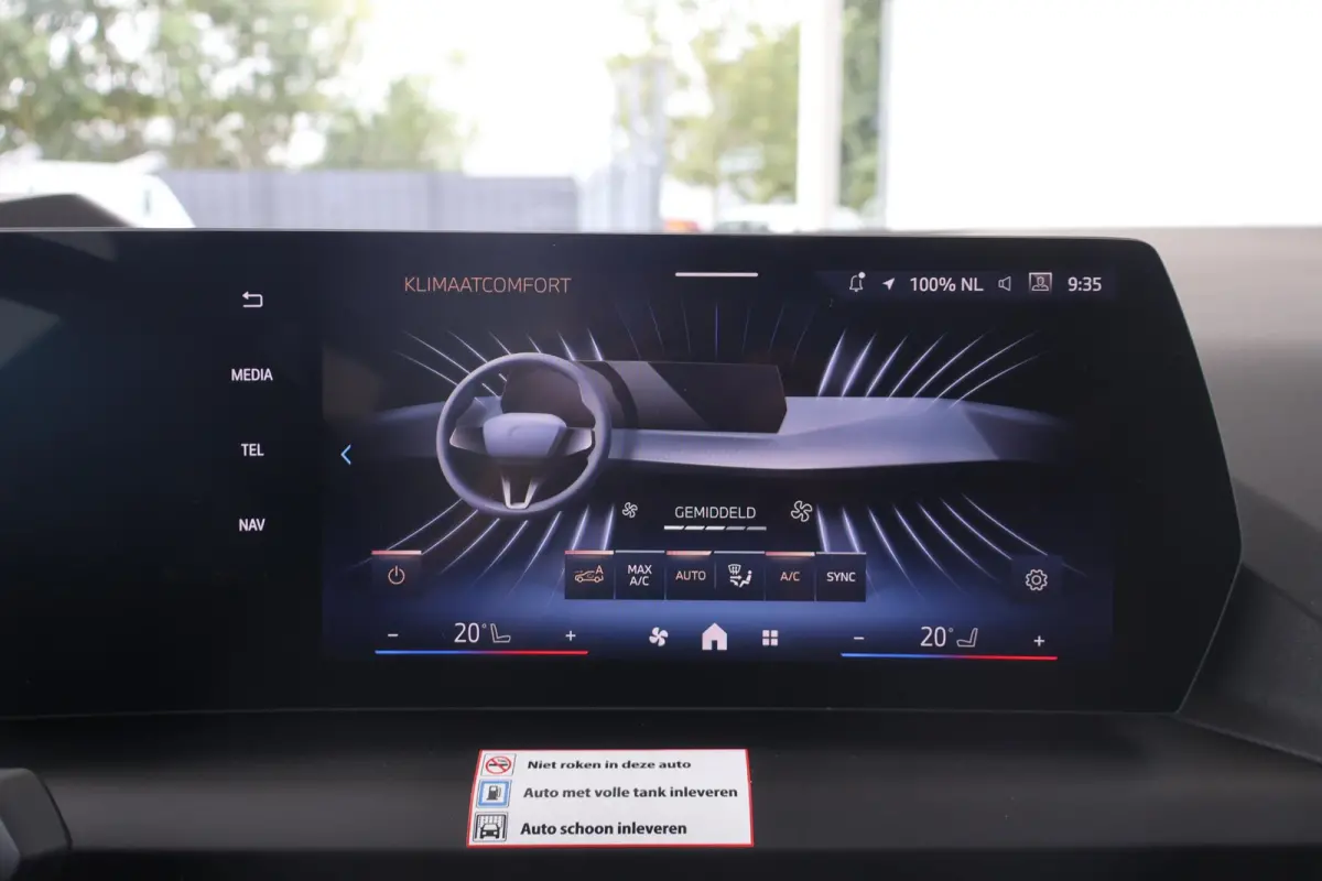 220 M Sport Design Edition | Driving Assistant | Innovation Pack | Voorstoelen Verwarmd