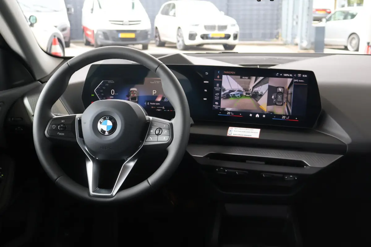 220 M Sport Design Edition | Driving Assistant | Innovation Pack | Voorstoelen Verwarmd