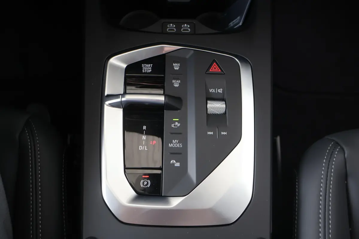 220 M Sport Design Edition | Driving Assistant | Innovation Pack | Voorstoelen Verwarmd