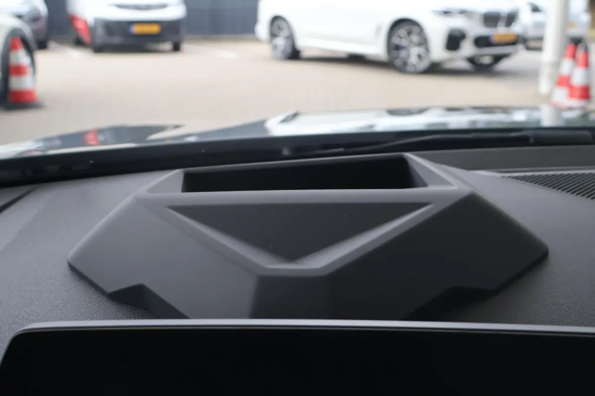 220 M Sport Design Edition | Driving Assistant | Innovation Pack | Voorstoelen Verwarmd
