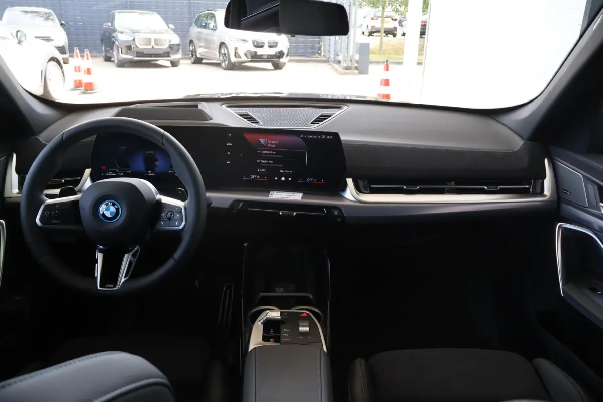 xDrive25e Optimized Edition | SOH 100% | M Sport Pro | Driving Assistant Plus | Harman Kardon | Elektrisch verstelbare voorstoelen | Trekhaak