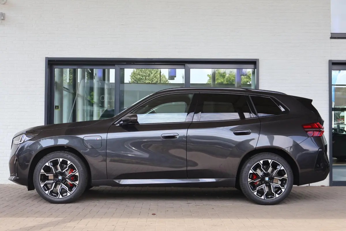 30e xDrive | SOH 100% | M Sport Pro | Premium Pack | Professional Pack | Comfort Pack