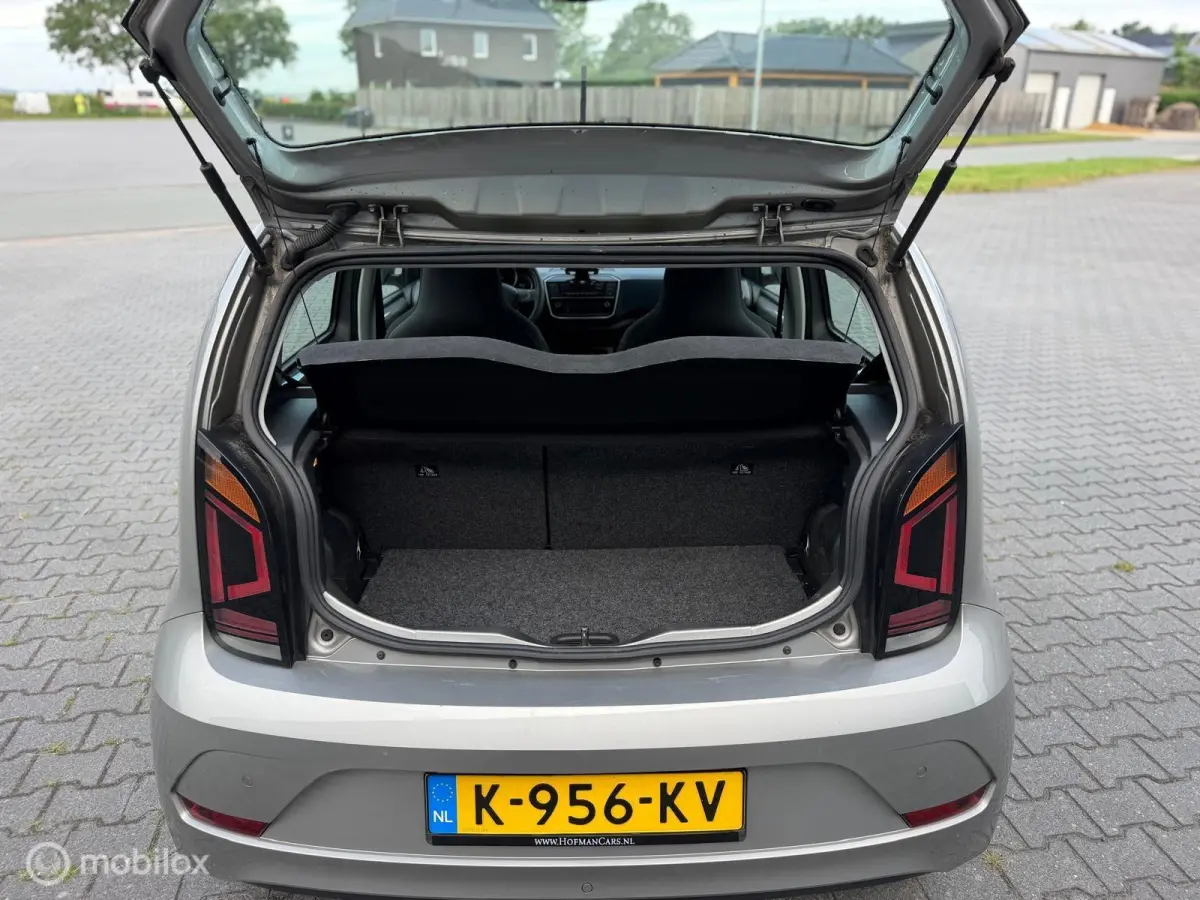 Up! 1.0 BMT take up! | NAP | Cruise Control | 5-Deurs | Achteruitrijcamera | Metallic | 2021