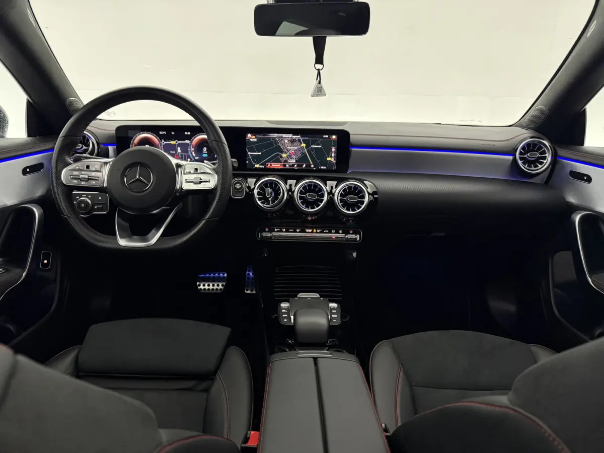 250 e AMG Limited | Pano | Virtual | Camera | Sfeer | Trekhaak | Multibeam LED | Carplay | NAP