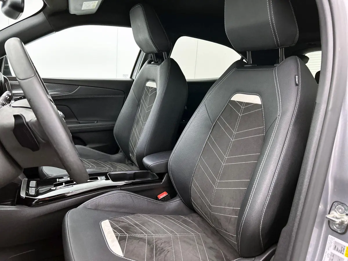 1.2 Turbo 130pk Ultimate CAMERA | CARPLAY | AD-CRUISE | LEER-ALCANTARA
