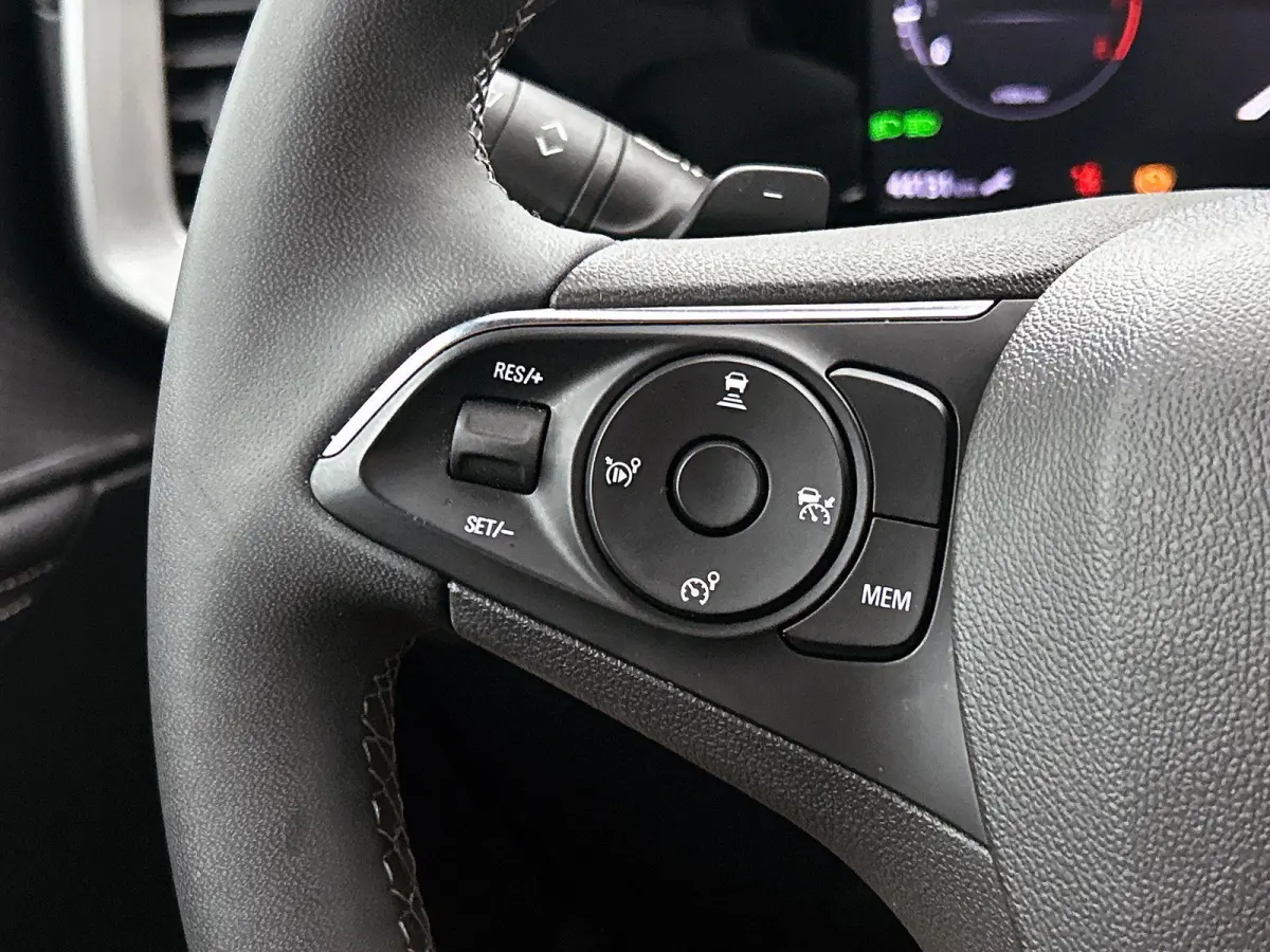 1.2 Turbo 130pk Ultimate CAMERA | CARPLAY | AD-CRUISE | LEER-ALCANTARA