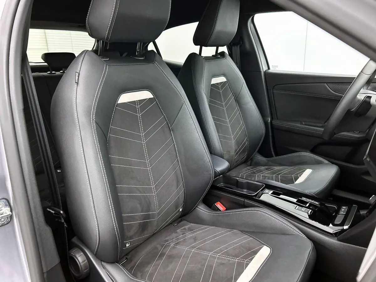 1.2 Turbo 130pk Ultimate CAMERA | CARPLAY | AD-CRUISE | LEER-ALCANTARA