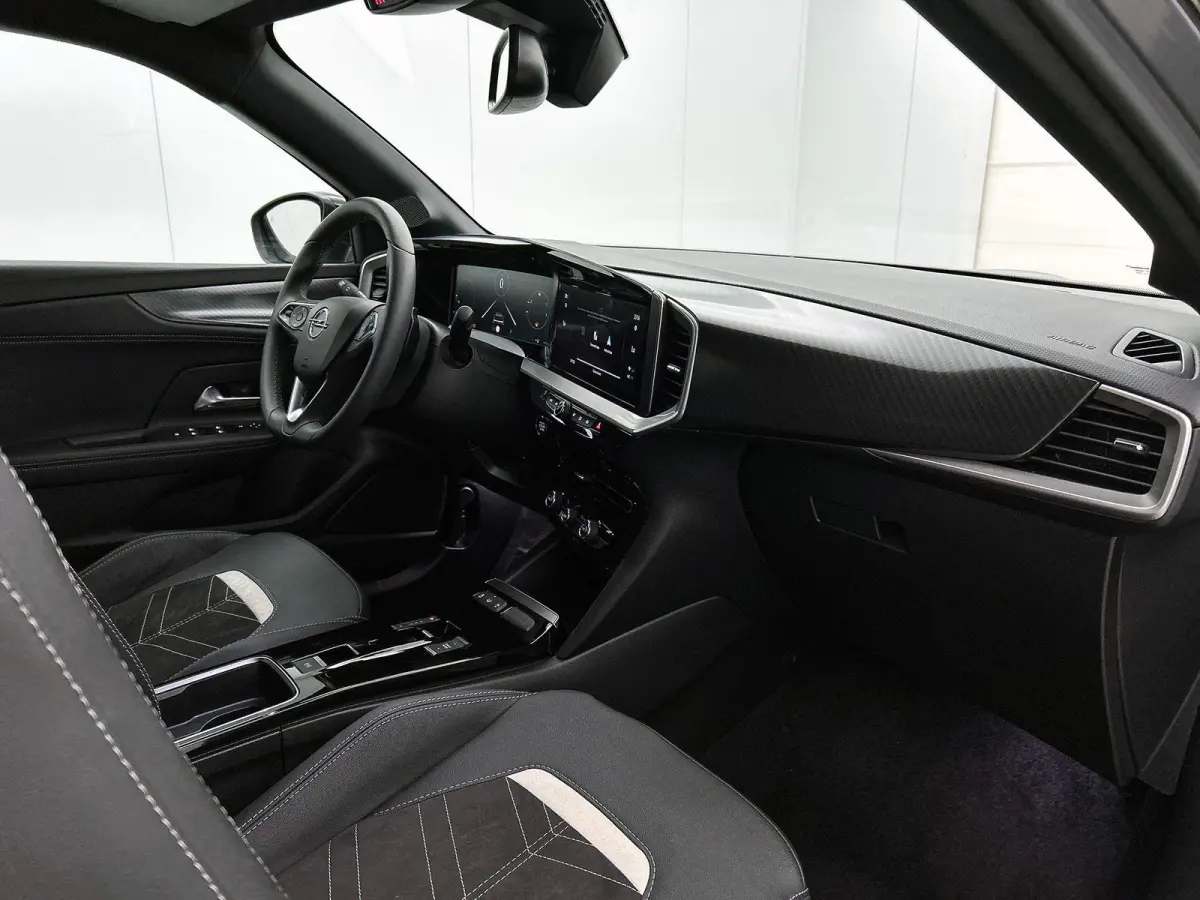 1.2 Turbo 130pk Ultimate CAMERA | CARPLAY | AD-CRUISE | LEER-ALCANTARA