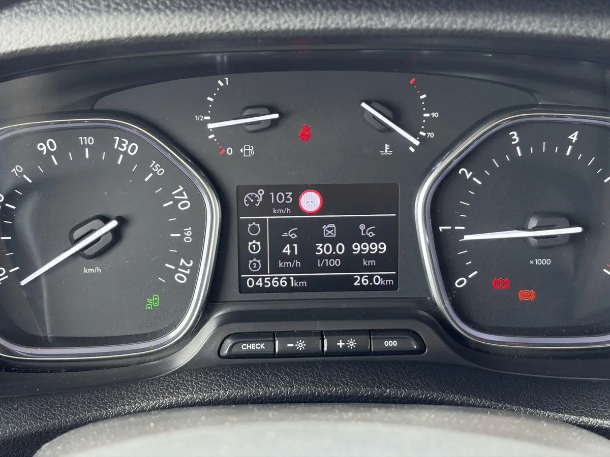 2.0 HDi 145*ACC*2XSCHUIF*NAVI*CAMERA*HAAK*CARPLAY*