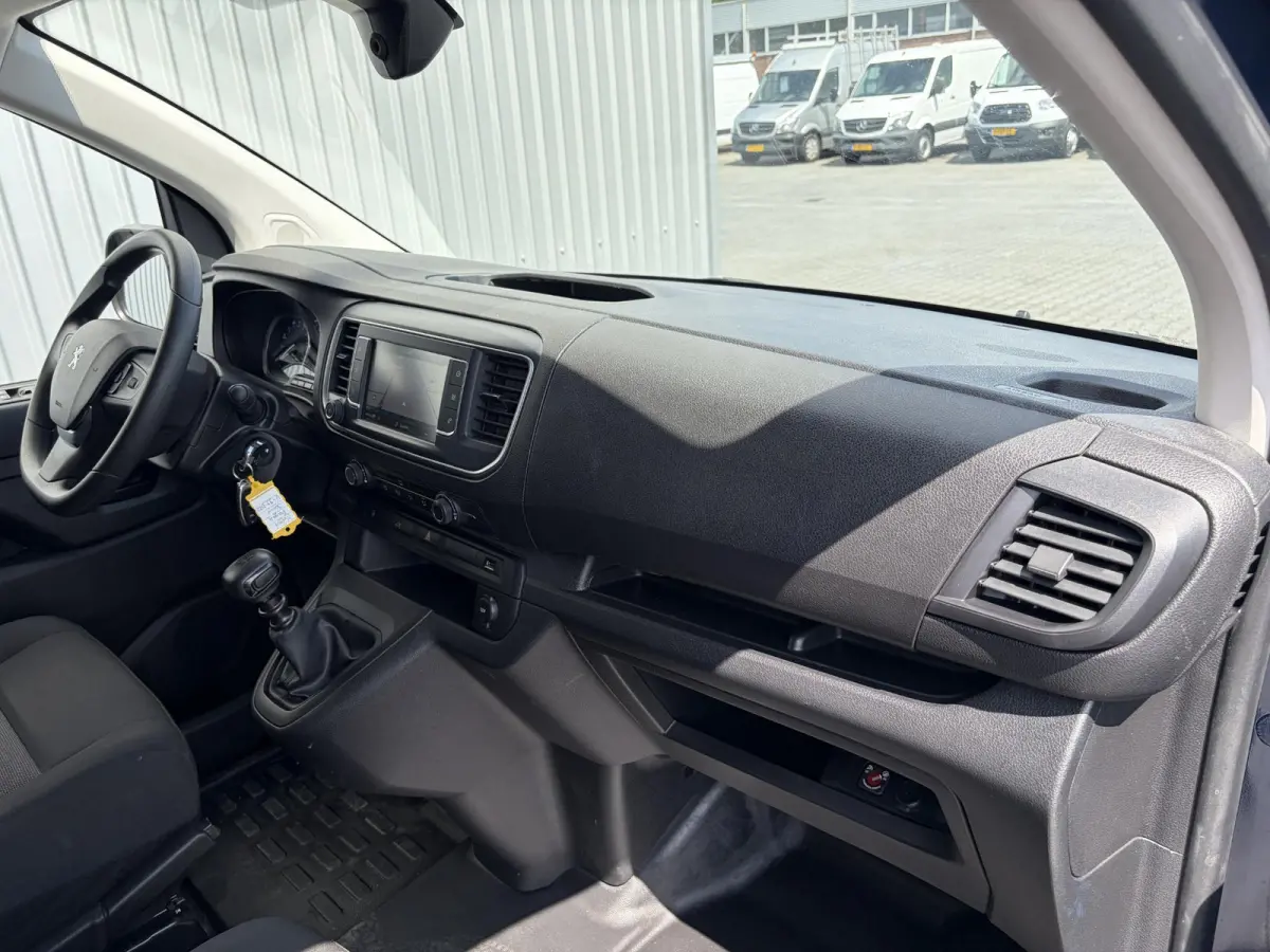 2.0 HDi 145*ACC*2XSCHUIF*NAVI*CAMERA*HAAK*CARPLAY*