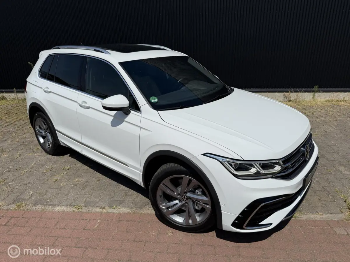 1.4 TSI eHybrid R-Line Business+ PANO KEYLESS