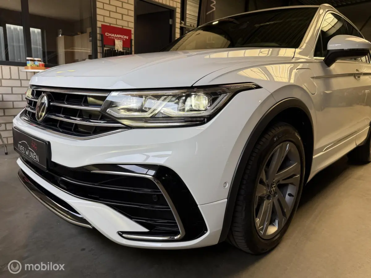 1.4 TSI eHybrid R-Line Business+ PANO KEYLESS