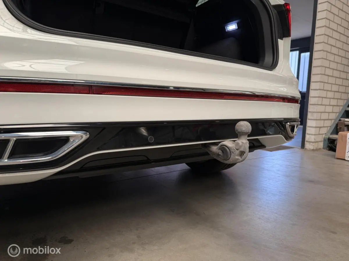 1.4 TSI eHybrid R-Line Business+ PANO KEYLESS