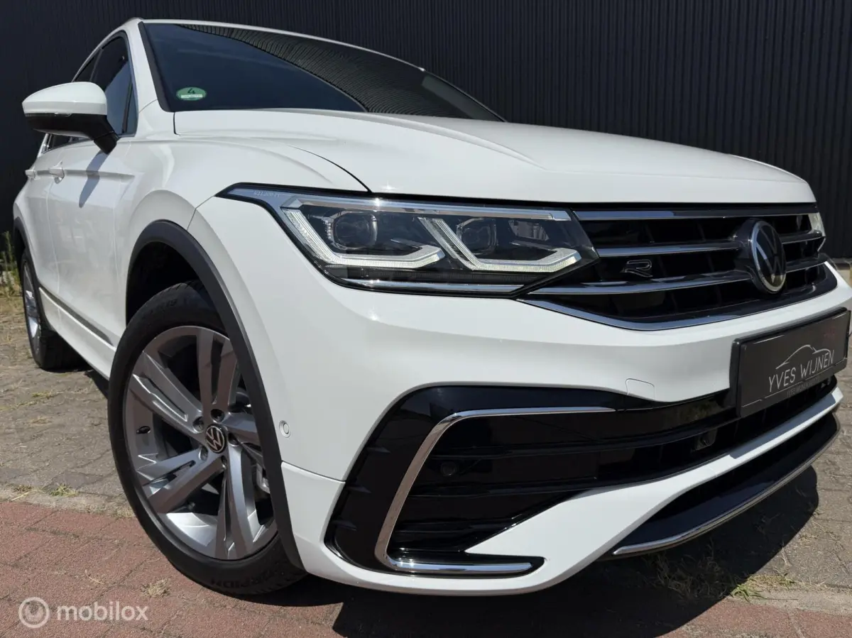1.4 TSI eHybrid R-Line Business+ PANO KEYLESS