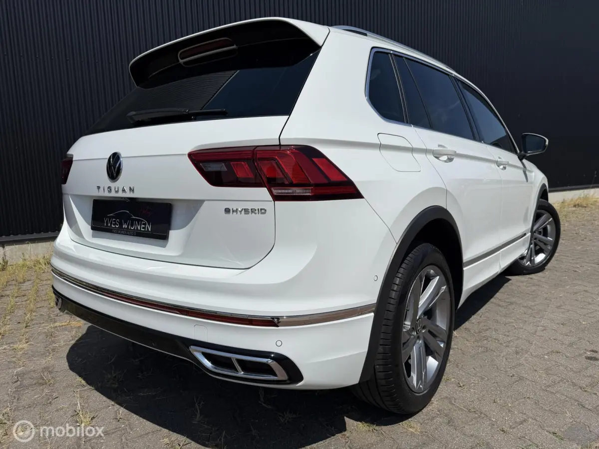 1.4 TSI eHybrid R-Line Business+ PANO KEYLESS