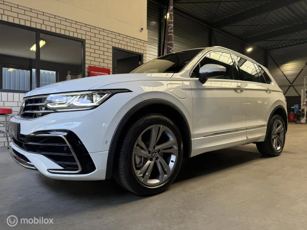 1.4 TSI eHybrid R-Line Business+ PANO KEYLESS