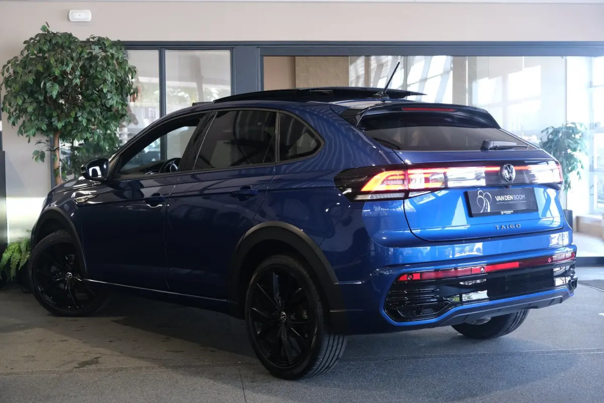 1.0 TSI 2x R-Line DSG 110PK DSG Pano Navi IQ Led Black Navi ACC