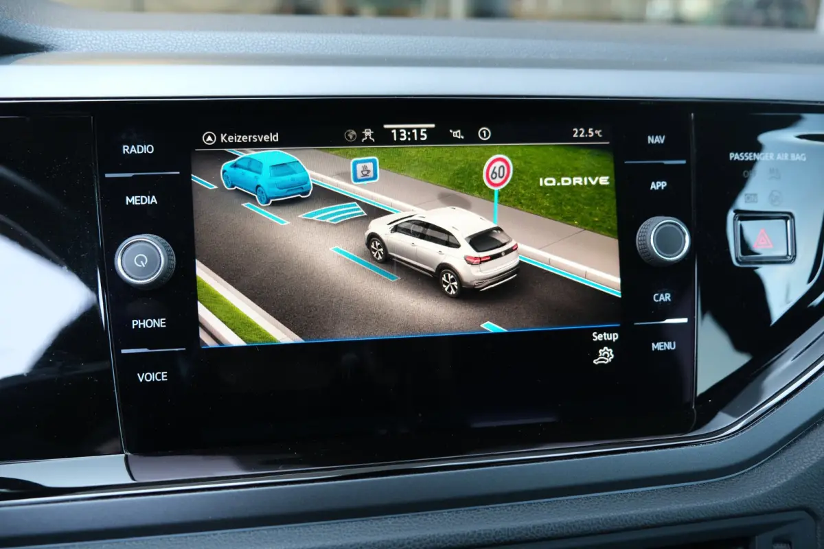 1.0 TSI 2x R-Line DSG 110PK DSG Pano Navi IQ Led Black Navi ACC