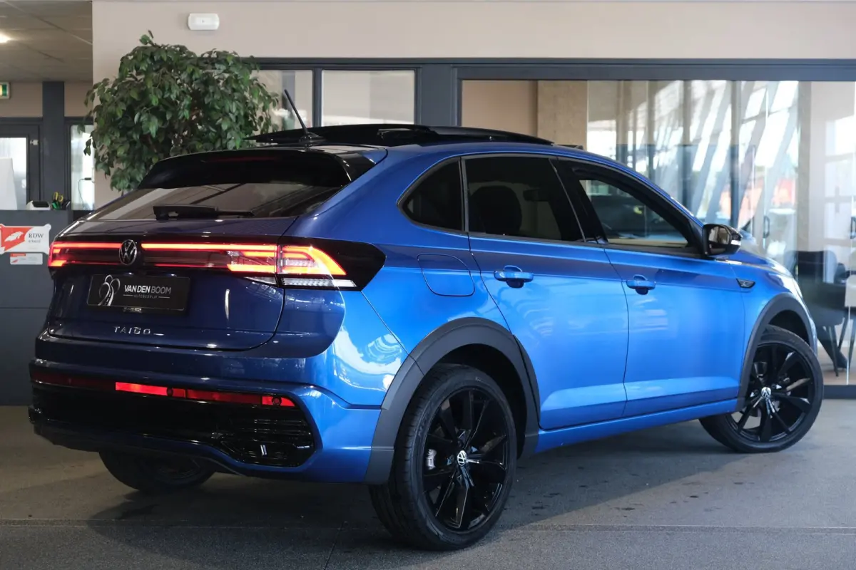 1.0 TSI 2x R-Line DSG 110PK DSG Pano Navi IQ Led Black Navi ACC