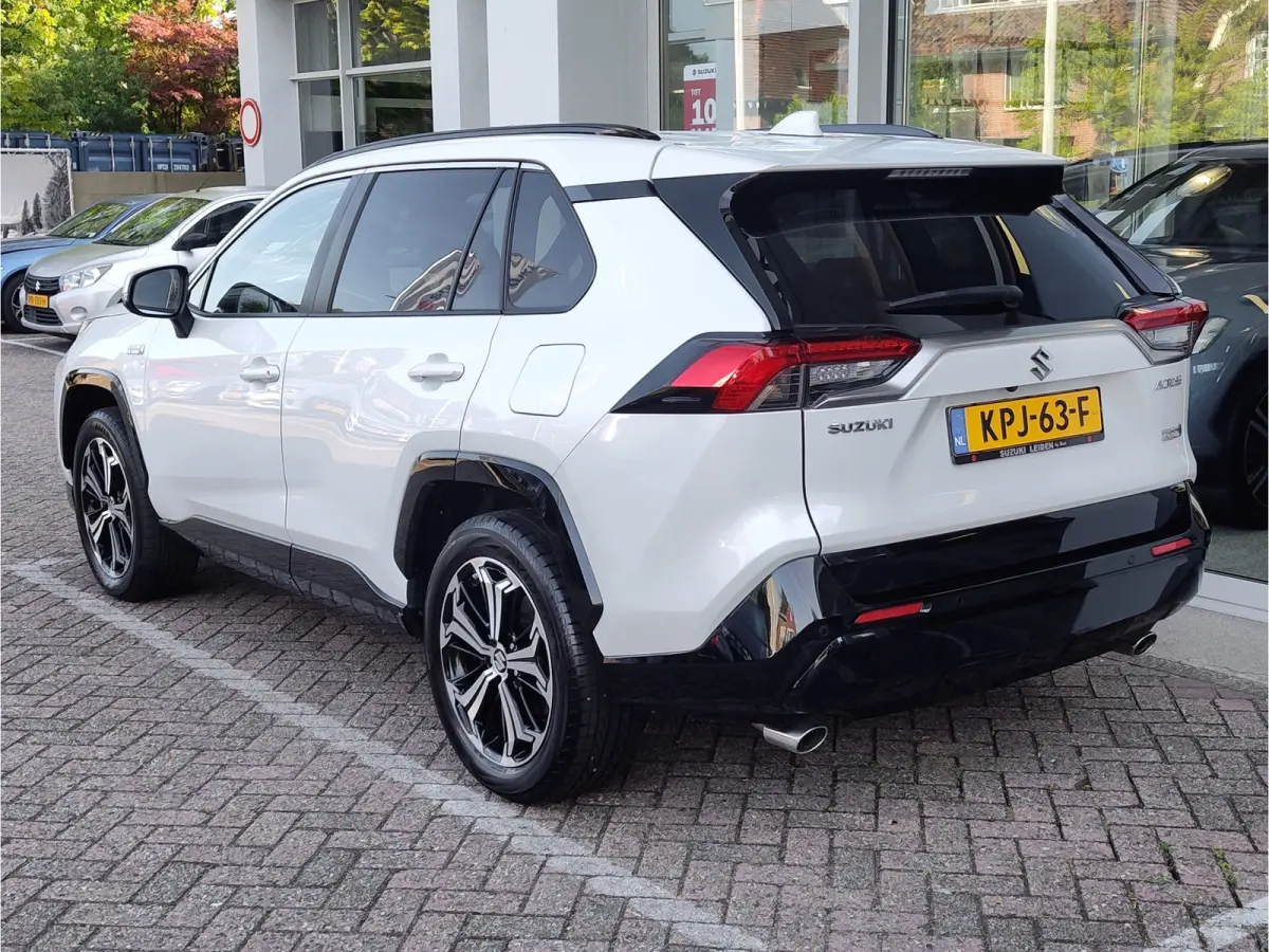 2.5 PLUG-IN HYBRID STYLE Stuurverwarming | 4WD | Carplay/Android