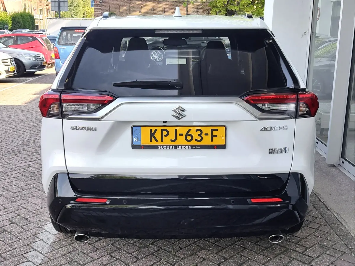 2.5 PLUG-IN HYBRID STYLE Stuurverwarming | 4WD | Carplay/Android