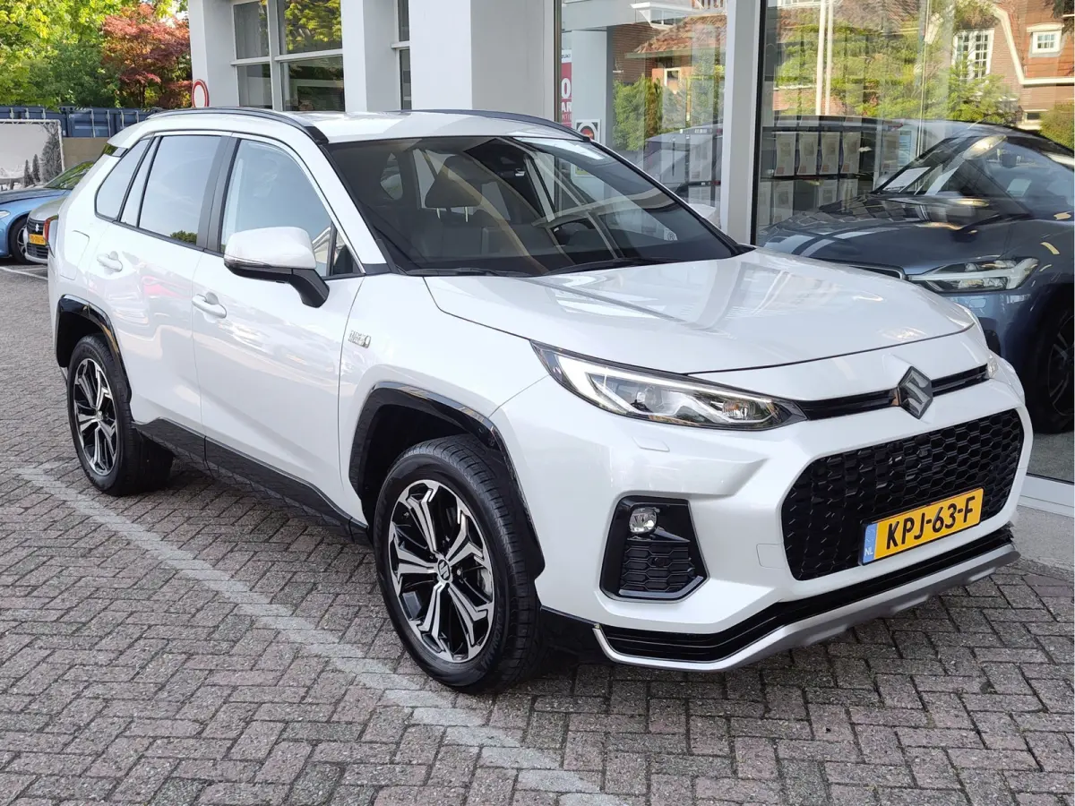 2.5 PLUG-IN HYBRID STYLE Stuurverwarming | 4WD | Carplay/Android
