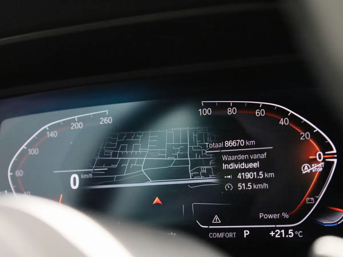 120i Business Edition | M Sport / BMW M 50 Jahre | BMW Live Professional | Adaptieve LED koplampen | Apple Carplay/Android Auto | Active Guard Plus | 12 Maanden BOVAG Garantie |